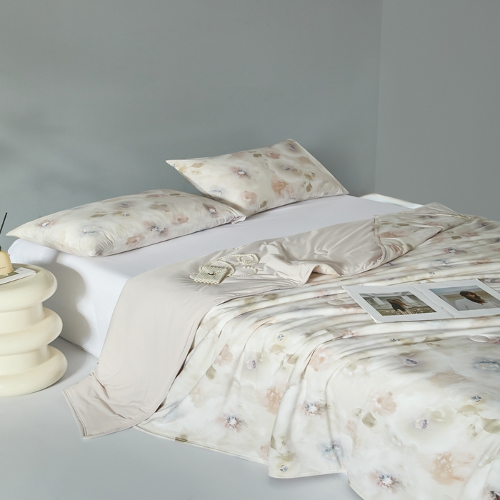 91家纺网 家纺一手货源 找家纺 2025春夏新款100%双面锦纶美式印花夏被凉感空调被 陌上花开