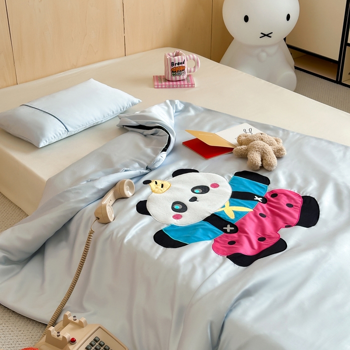 91家纺网 家纺一手货源 找家纺 喜多兔儿童家纺 2025新款60S兰精天丝睡袋防踢被 灰蓝色活泼熊猫