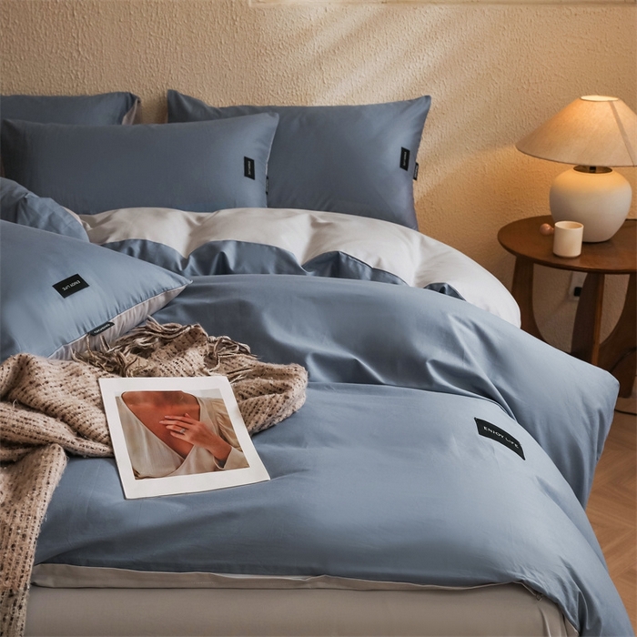 91家纺网 家纺一手货源 找家纺 启程2025新款全棉纯色双拼无印风四件套 牛仔蓝+绅士灰