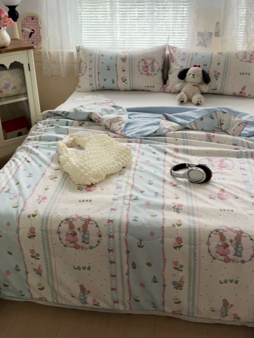 91家纺网 家纺一手货源 找家纺 2025春夏新款嵌绳款云柔水洗棉单夏被夏凉被空调被 嵌绳夏被-爱尔庄园