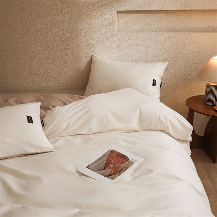 91家纺网 家纺一手货源 找家纺 启程2025新款全棉纯色双拼无印风四件套 奶白+杏仁