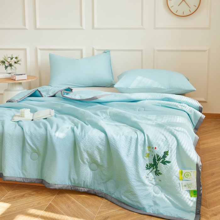 91家纺网 家纺一手货源 找家纺 欧雅搁2025纯色艾草驱蚊夏凉被 天空蓝