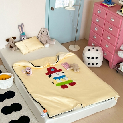 91家纺网 家纺一手货源 找家纺 （总）喜多兔儿童家纺 2025新款60S兰精天丝睡袋防踢被