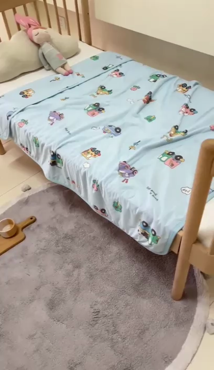 91家纺网 家纺一手货源 找家纺 嗨生活2025年儿童夏被 幼儿园夏被 凉感丝夏被 汽车联盟