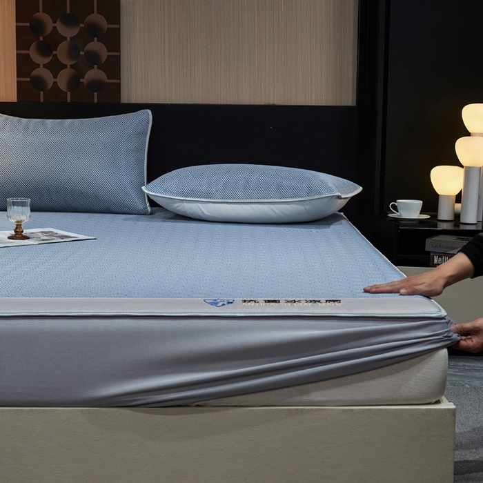 91家纺网 家纺一手货源 找家纺 999家纺 2025新款轻柔丝抗菌冰丝藤凉席（复合三明治款）宽包刺绣冰丝软席藤席 抗菌冰丝藤床笠-冰岛-优雅蓝