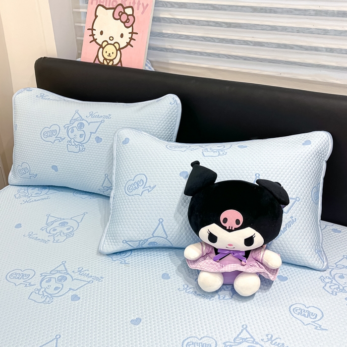 91家纺网 家纺一手货源 找家纺 2025新款三丽鸥正版授权A类提花冰豆豆凉席平铺款床笠款系列_1409 冰豆豆-库洛米-蓝