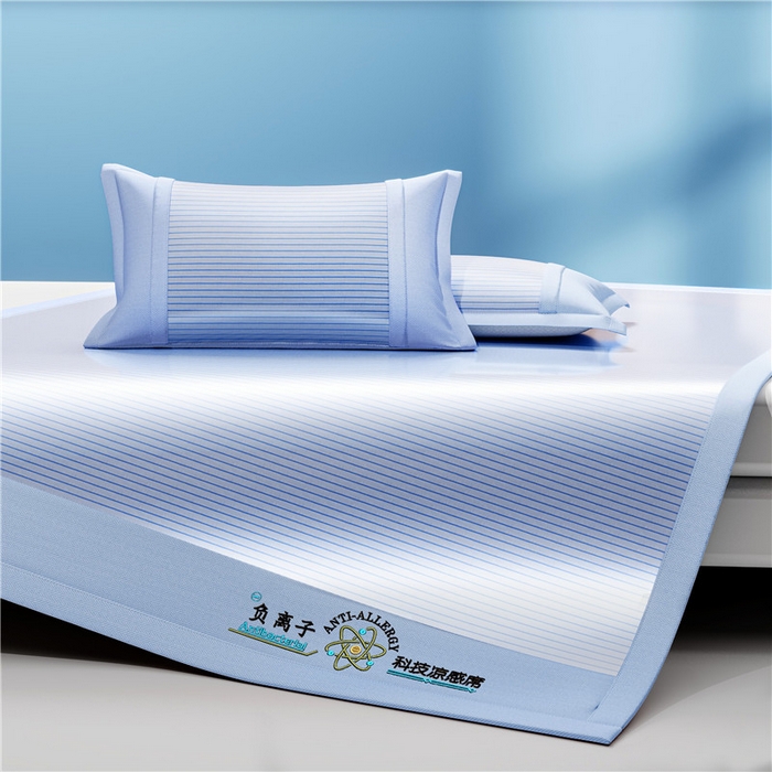 91家纺网 家纺一手货源 找家纺 悠米悠家 2025新款负离子+抗菌系列凉席床笠三件套 负离子蓝色