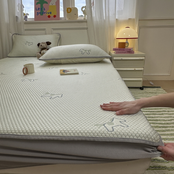 91家纺网 家纺一手货源 找家纺 金爱家 2025新款430克中分子豆豆席凉席席子 豆豆席-爱马仕绿