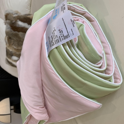 91家纺网 家纺一手货源 找家纺 2025新款小冰皮夏凉被锦纶氨纶面料空调夏被凉感丝单夏被空调被 清凉西瓜