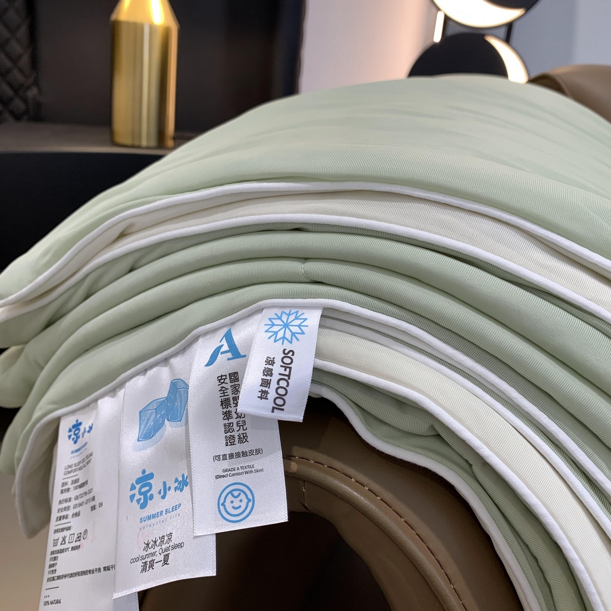 91家纺网 家纺一手货源 找家纺 2025新款小冰皮夏凉被锦纶氨纶面料空调夏被凉感丝单夏被空调被 薄荷奶绿
