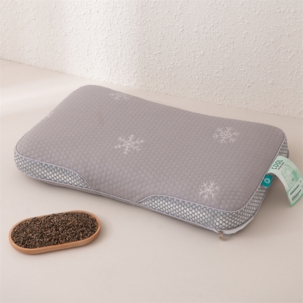 91家纺网 家纺一手货源 找家纺 芯洲2025新款荞麦枕凉豆豆夏季成人冰感透气枕头枕芯 寒酥-幻影灰