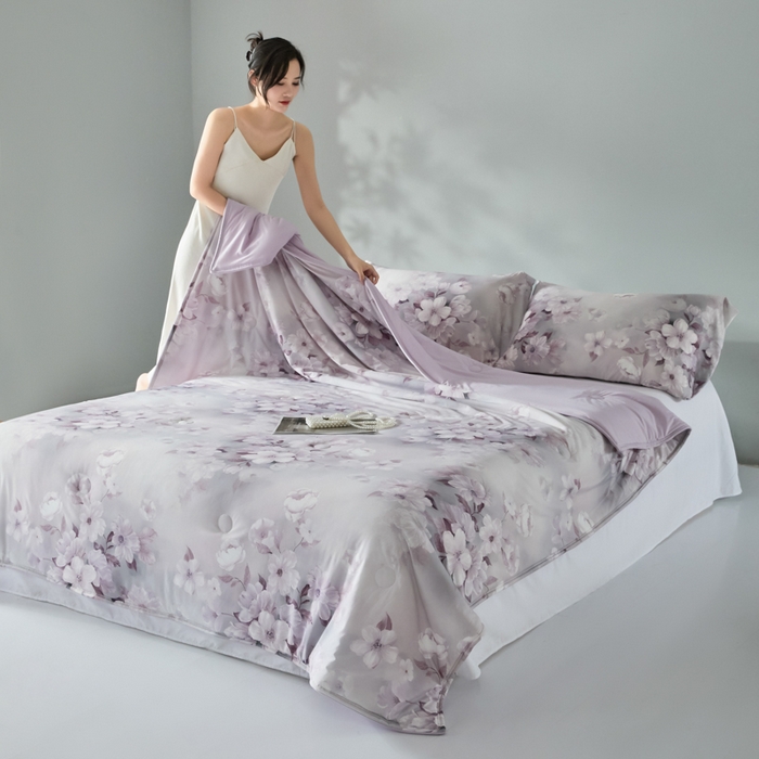 91家纺网 家纺一手货源 找家纺 2025春夏新款100%双面锦纶美式印花夏被凉感空调被 紫气东来