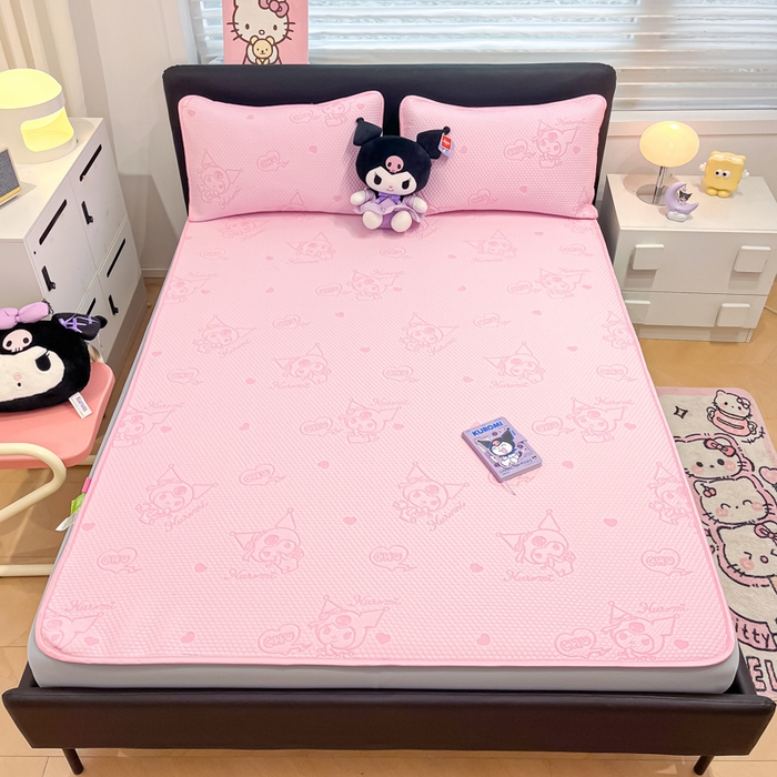 91家纺网 家纺一手货源 找家纺 八零年代 2025新款三丽鸥正版授权A类提花冰豆豆凉席平铺款床笠款系列 冰豆豆-库洛米-粉