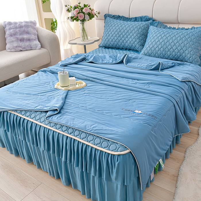 91家纺网 家纺一手货源 找家纺 民新家纺 2025新款凉感丝乳胶床裙凉席足球花系列纯色和印花 足球花-宾利兰