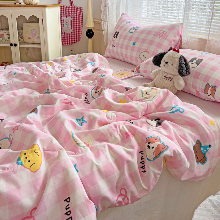 91家纺网 家纺一手货源 找家纺 2025春夏新款嵌绳款云柔水洗棉单夏被夏凉被空调被 嵌绳夏被-粉格小狗