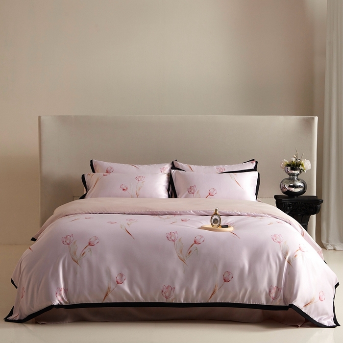 91家纺网 家纺一手货源 找家纺 优悦 2025新款冰丝数码印花四件套 花期-粉