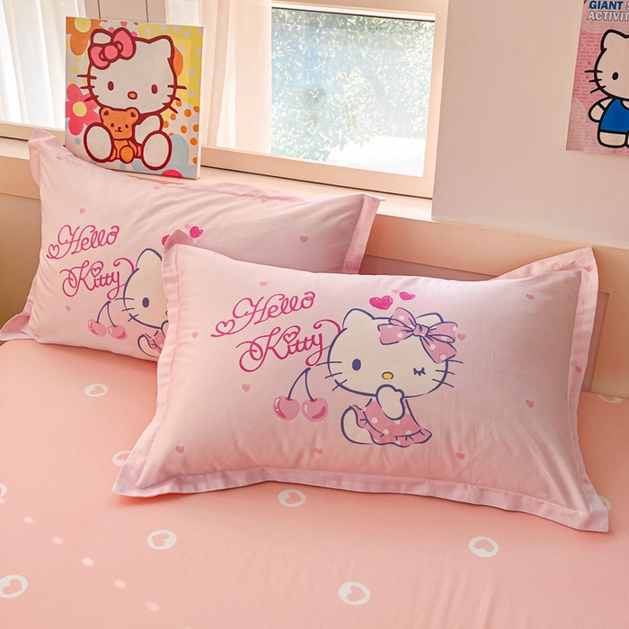 91家纺网 家纺一手货源 找家纺 博雅 2025新款三丽鸥全棉大版单枕套 草莓KT猫