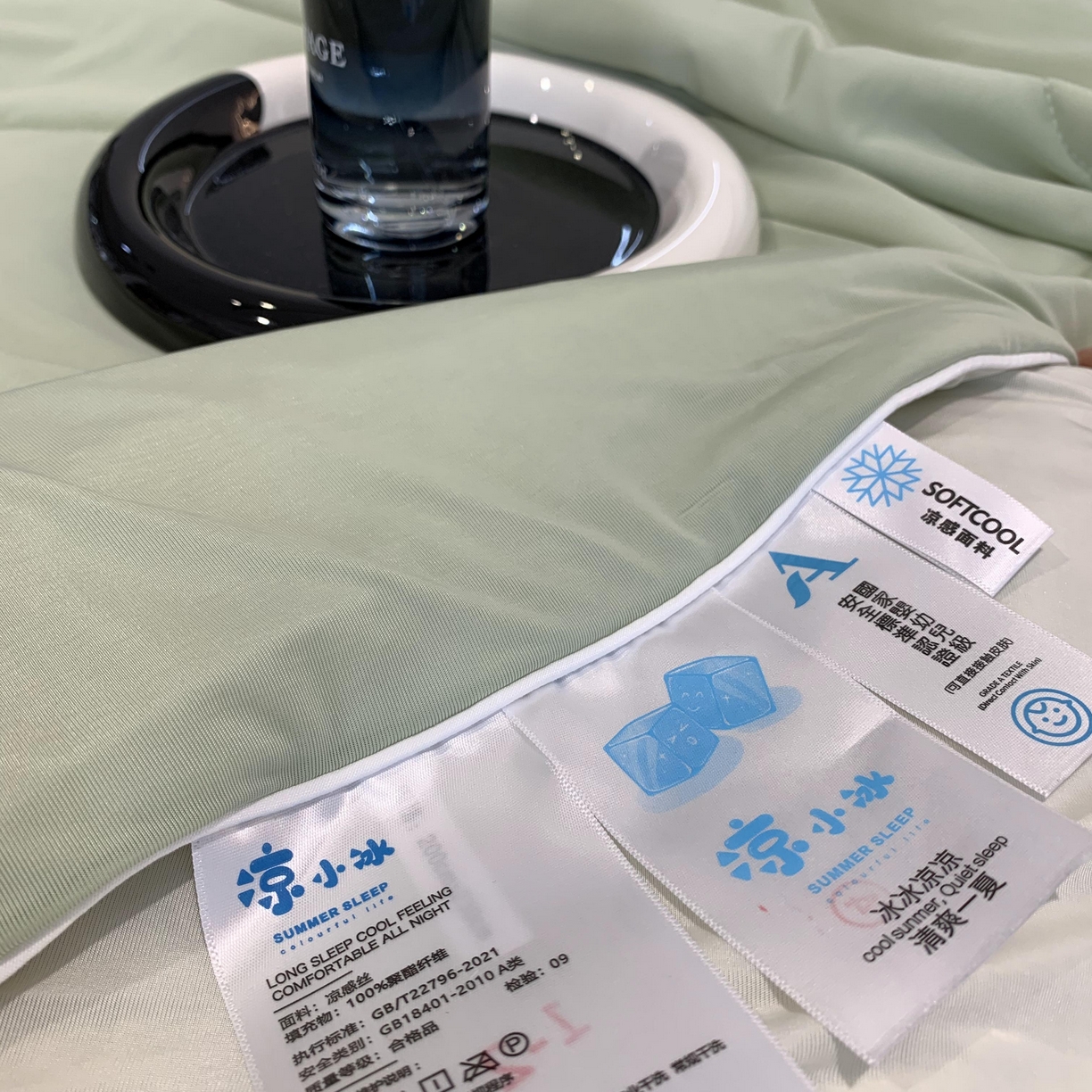 91家纺网 家纺一手货源 找家纺 2025新款小冰皮夏凉被锦纶氨纶面料空调夏被凉感丝单夏被空调被 薄荷奶绿