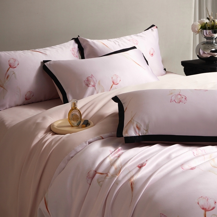 91家纺网 家纺一手货源 找家纺 优悦 2025新款冰丝数码印花四件套 花期-粉