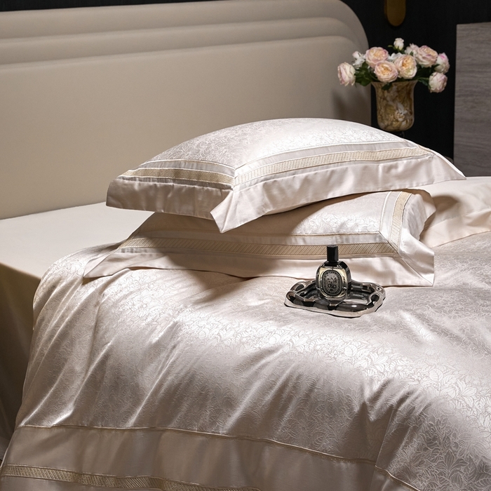 91家纺网 家纺一手货源 找家纺 榻尚家居 2025新款高精密贡缎色织大提花四件套 夜曲 香槟