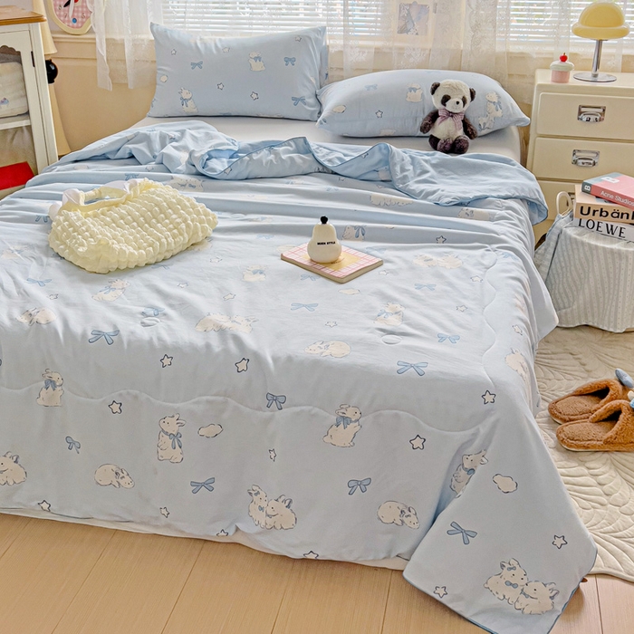 91家纺网 家纺一手货源 找家纺 2025春夏新款嵌绳款云柔水洗棉单夏被夏凉被空调被 嵌绳夏被-奶团兔兔