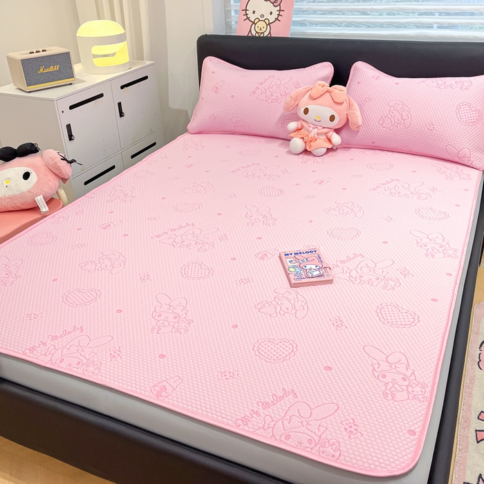 91家纺网 家纺一手货源 找家纺 八零年代 2025新款三丽鸥正版授权A类提花冰豆豆凉席平铺款床笠款系列 冰豆豆-美乐蒂-粉