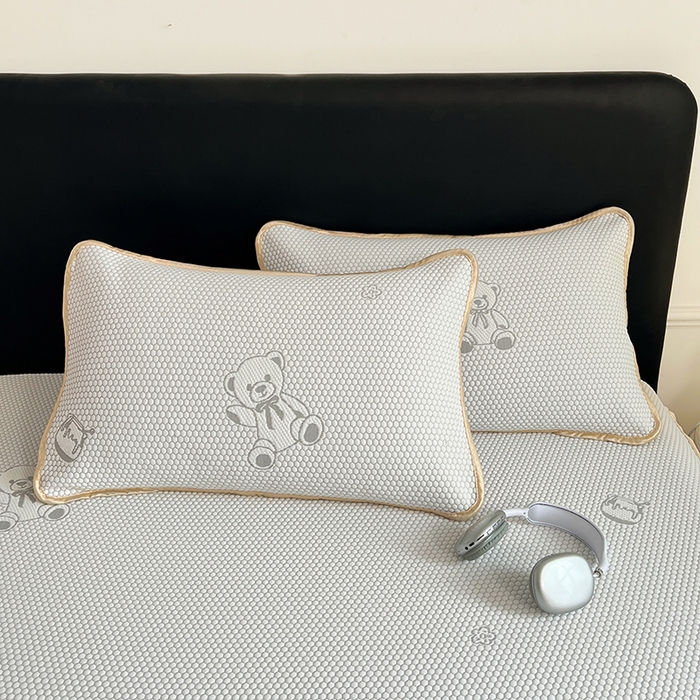 91家纺网 家纺一手货源 找家纺 梦舒羽 2025新款凉感冰豆豆凉席枕套可水洗冰丝宿舍一只装枕头套一对枕芯套 冰豆豆-小熊灰