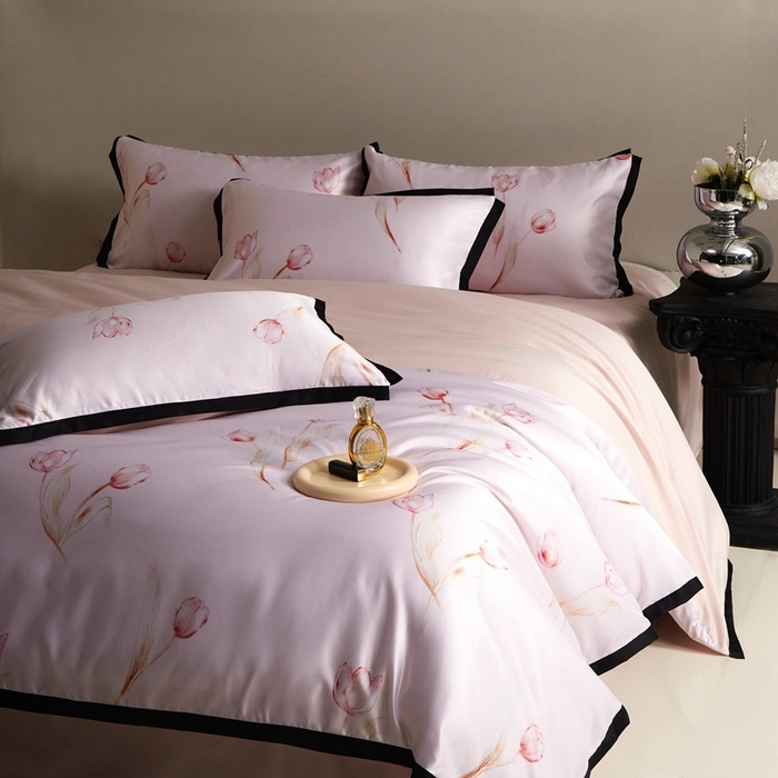 91家纺网 家纺一手货源 找家纺 优悦 2025新款冰丝数码印花四件套 花期-粉