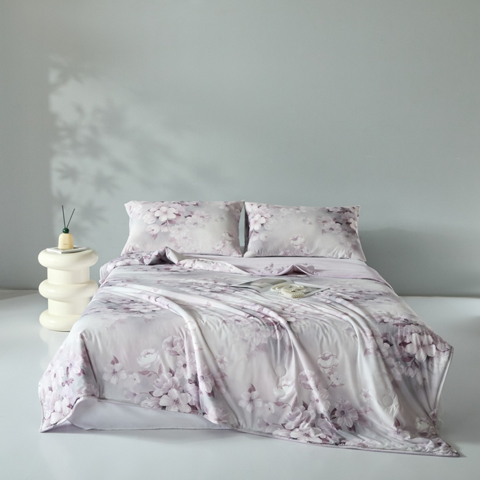 91家纺网 家纺一手货源 找家纺 2025春夏新款100%双面锦纶美式印花夏被凉感空调被 紫气东来