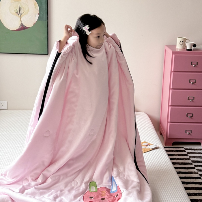 91家纺网 家纺一手货源 找家纺 喜多兔儿童家纺 2025新款萌宝系列40S纯棉夏季睡袋防踢被 粉色小兔妞妞