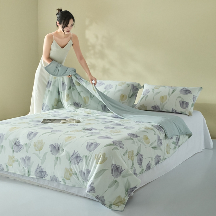 91家纺网 家纺一手货源 找家纺 2025春夏新款100%双面锦纶美式印花夏被凉感空调被 郁金香