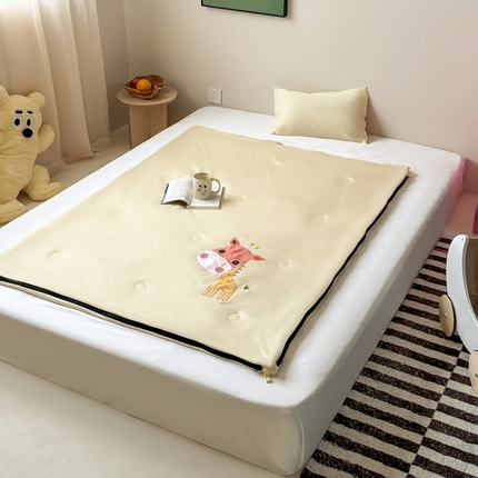 91家纺网 家纺一手货源 找家纺 （总）喜多兔儿童家纺 2025新款萌宝系列40S纯棉夏季睡袋防踢被