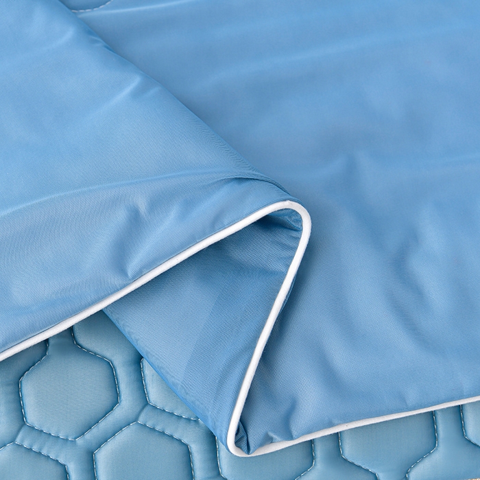 91家纺网 家纺一手货源 找家纺 民新家纺 2025新款凉感丝乳胶床裙凉席足球花系列纯色和印花 足球花-宾利兰