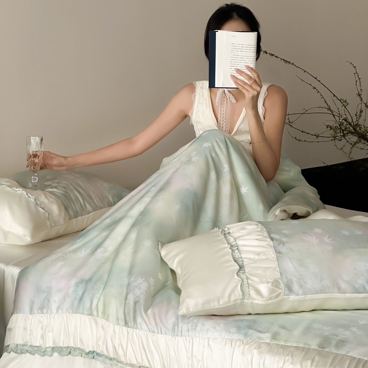 91家纺网 家纺一手货源 找家纺 （总）玉宇阁 2025春夏新款60S兰精天丝印花四件套-薇之白