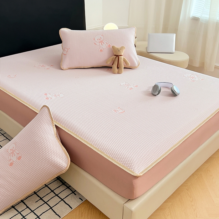 91家纺网 家纺一手货源 找家纺 梦舒羽 2025新款凉豆豆凉席-床笠款 凉豆豆-小熊粉