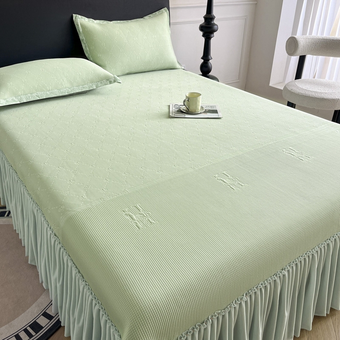 91家纺网 家纺一手货源 找家纺 鑫琪莱  2025新款5D立体雕花凉感豆豆冰丝床裙三件套 床裙H款-绿