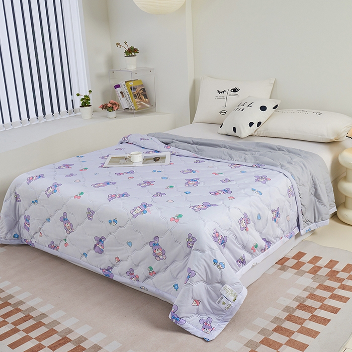 91家纺网 家纺一手货源 找家纺 被多多被业 2025新款凉感丝印花夏被夏凉被空调被 星黛兔-紫