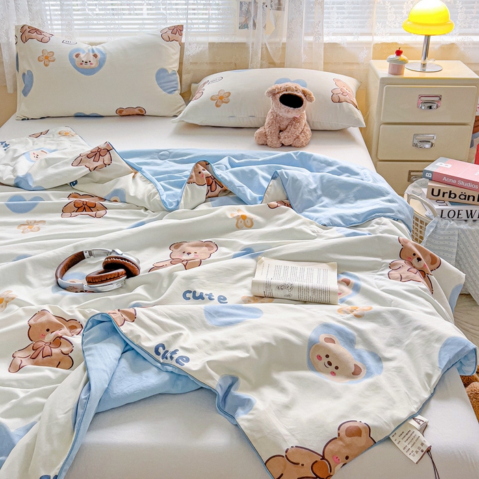 91家纺网 家纺一手货源 找家纺 2025春夏新款嵌绳款云柔水洗棉单夏被夏凉被空调被 嵌绳夏被-爱心小熊