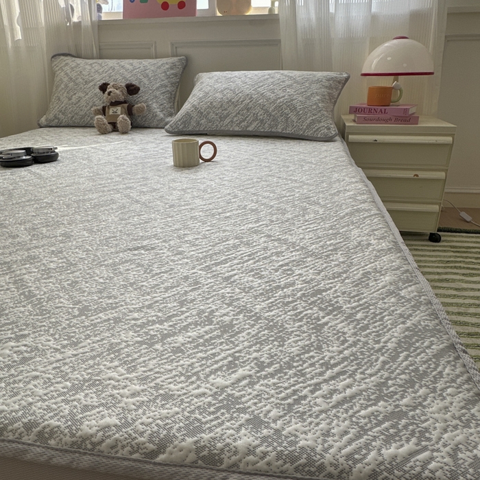 91家纺网 家纺一手货源 找家纺 金爱家 2025新款430克中分子豆豆席凉席席子 豆豆席-流金岁月灰