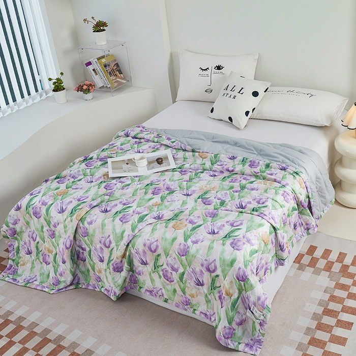 91家纺网 家纺一手货源 找家纺 被多多被业 2025新款凉感丝印花夏被夏凉被空调被 紫色郁金香