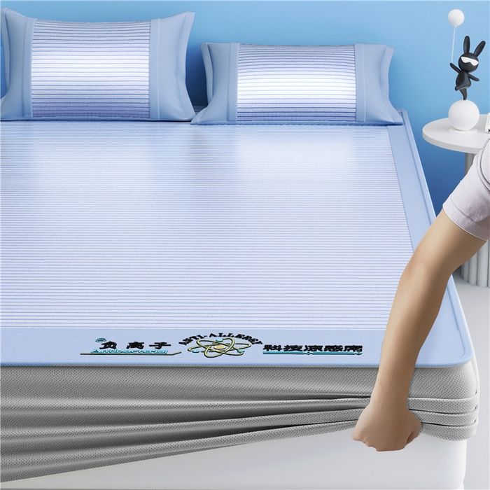 91家纺网 家纺一手货源 找家纺 悠米悠家 2025新款负离子+抗菌系列凉席床笠三件套 负离子蓝色