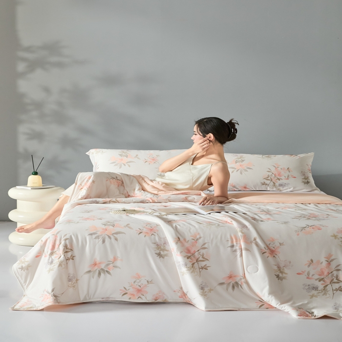 91家纺网 家纺一手货源 找家纺 2025春夏新款100%双面锦纶美式印花夏被凉感空调被 红尘笑