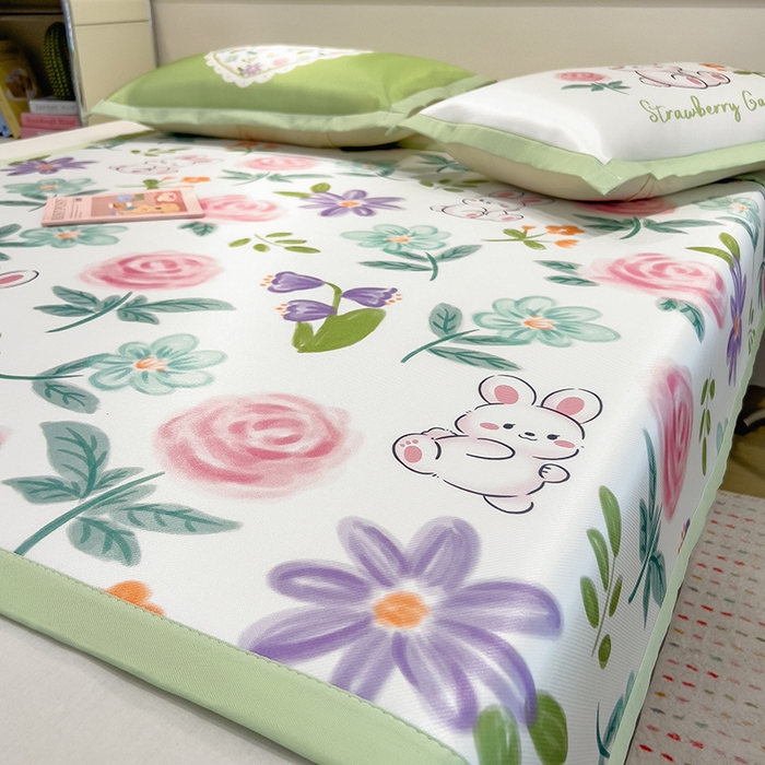 91家纺网 家纺一手货源 找家纺 摩妮卡 2025小清新数码冰丝席 碳光席三件套 缤纷兔语