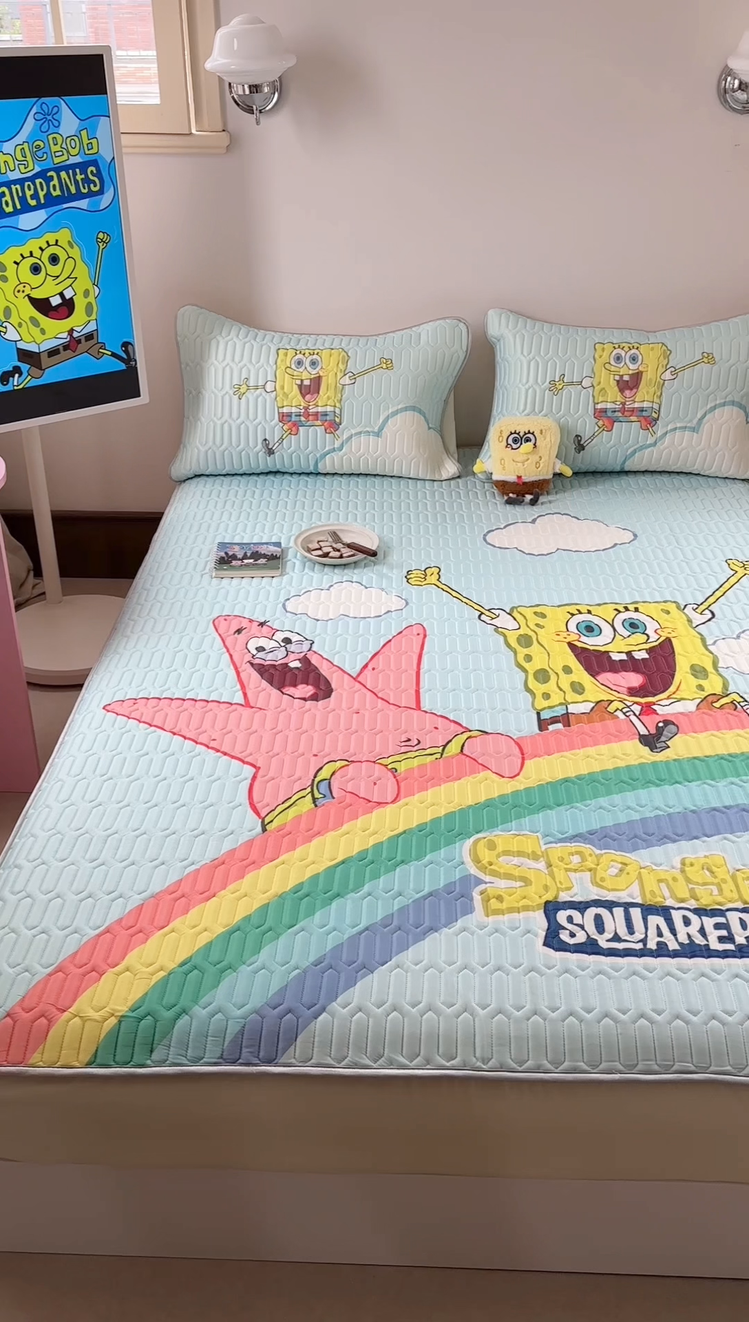 91家纺网 家纺一手货源 找家纺 金爱家 2025新款海绵宝宝乳胶凉席床笠款凉席席子 凉席床笠款-彩虹海绵宝宝