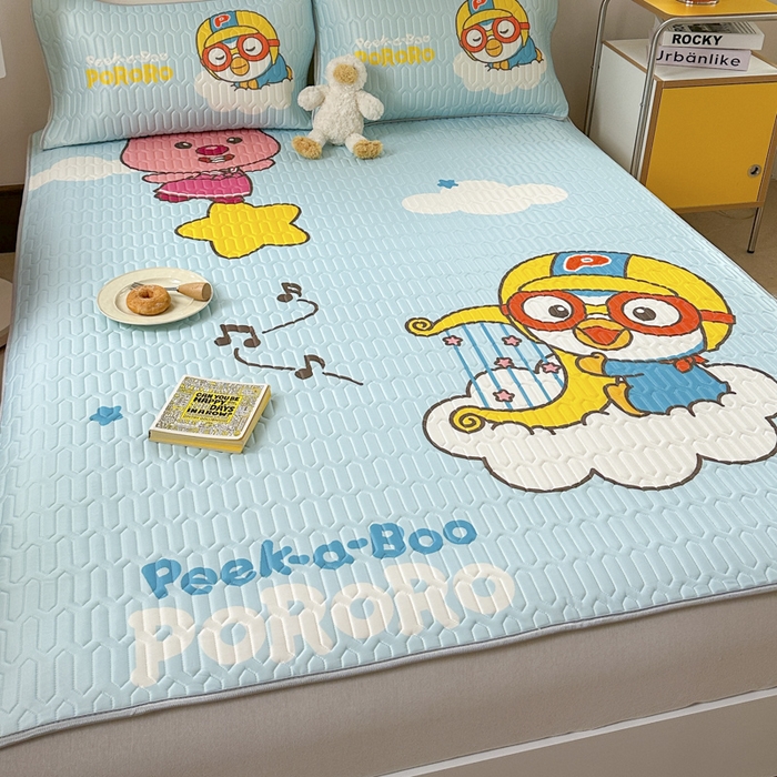 91家纺网 家纺一手货源 找家纺 金爱家2025新款啵乐乐乳胶凉席 凉席音乐派对