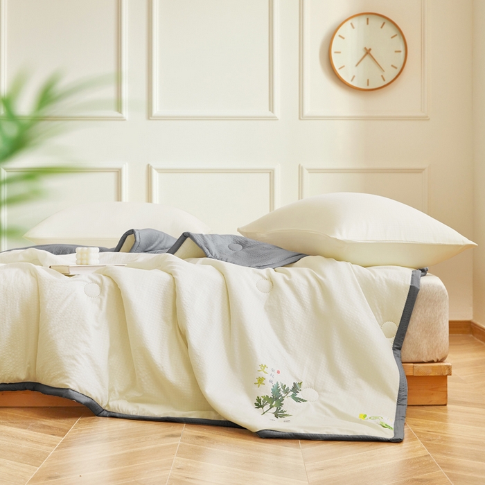 91家纺网 家纺一手货源 找家纺 欧雅搁2025纯色艾草驱蚊夏凉被 奶油黄