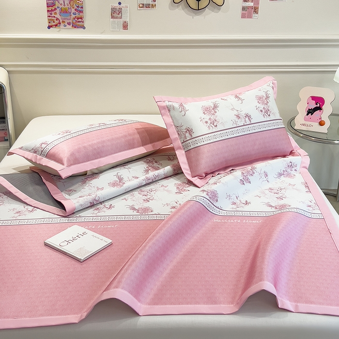 91家纺网 家纺一手货源 找家纺 摩妮卡 2025小清新数码冰丝席 碳光席三件套 绯樱梦境