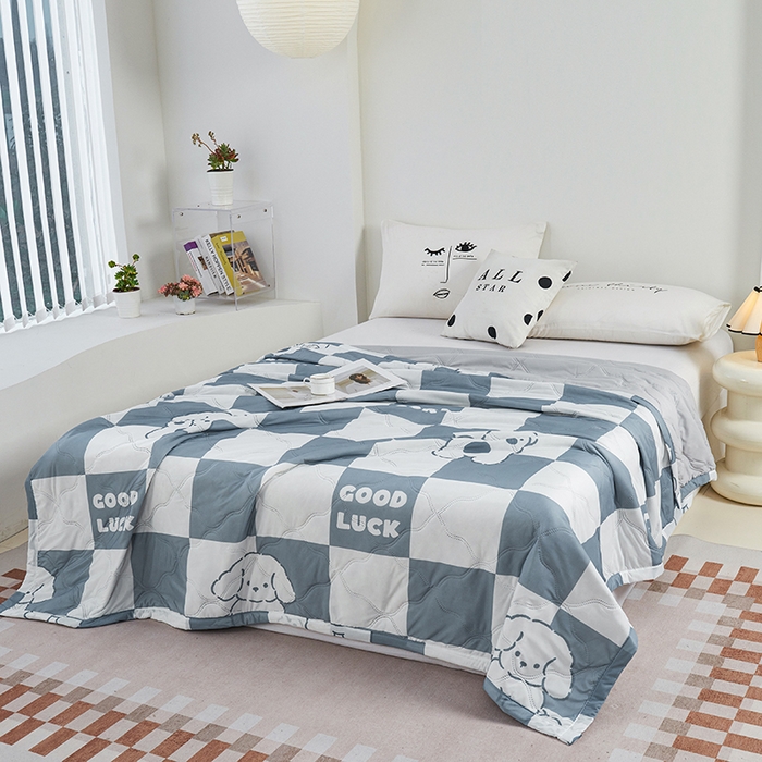 91家纺网 家纺一手货源 找家纺 被多多被业 2025新款凉感丝印花夏被夏凉被空调被 好运小狗