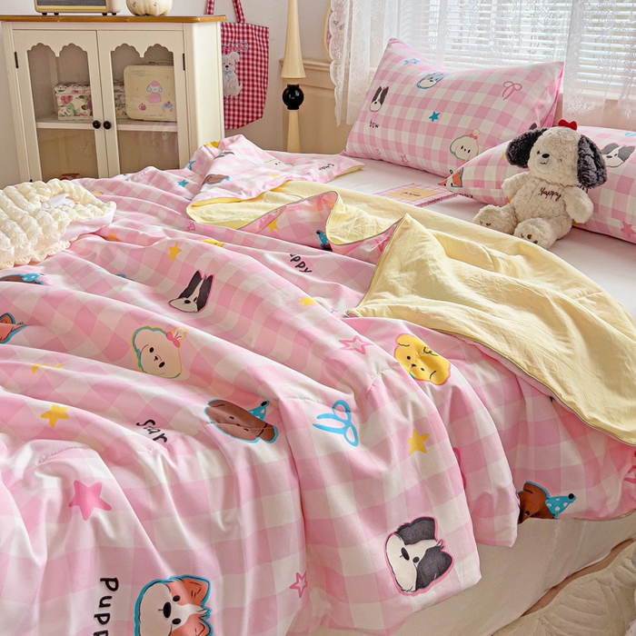 91家纺网 家纺一手货源 找家纺 2025春夏新款嵌绳款云柔水洗棉单夏被夏凉被空调被 嵌绳夏被-粉格小狗