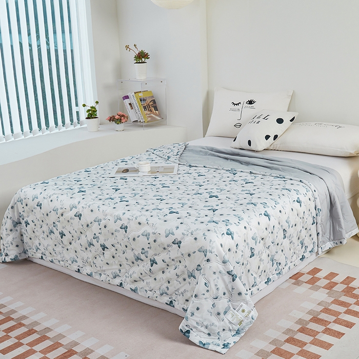 91家纺网 家纺一手货源 找家纺 被多多被业 2025新款凉感丝印花夏被夏凉被空调被 幻蝶